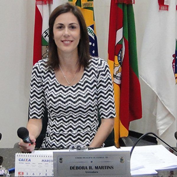 Mulher preside o Legislativo pela primeira vez