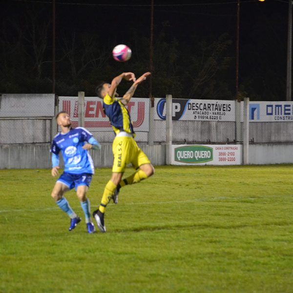 Duelo no litoral