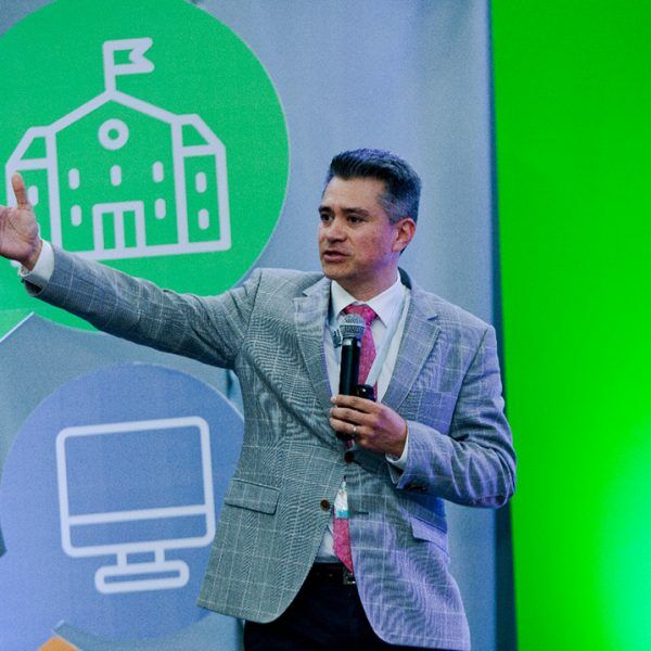 “Consistência é a palavra-chave para obter resultados em educação”