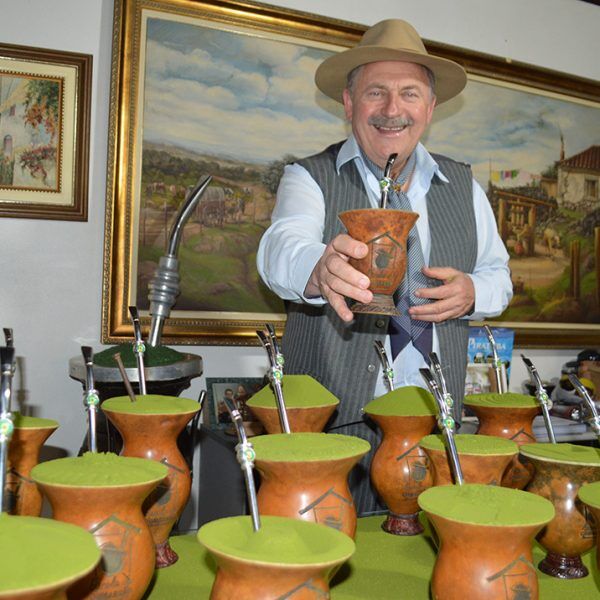 “Não existe chimarrão errado. O errado é não tomar chimarrão”