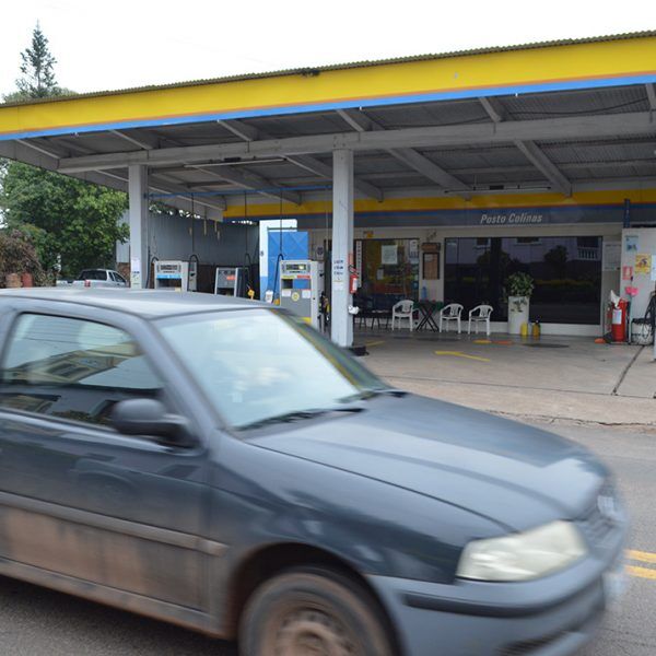 Vereadores votam cassação de prefeito
