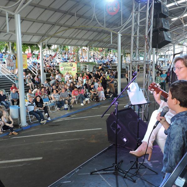Festicam revela talentos da música
