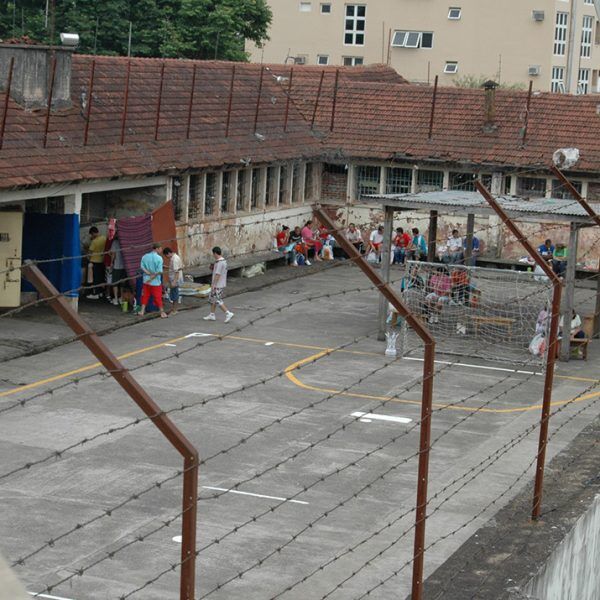 Briga resulta em morte. Detento estava na primeira noite em Lajeado