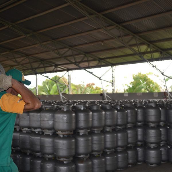 Gás de cozinha acumula alta de 27%