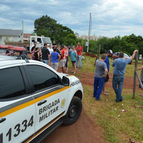 Governo inicia a obra, mas moradores barram a empresa