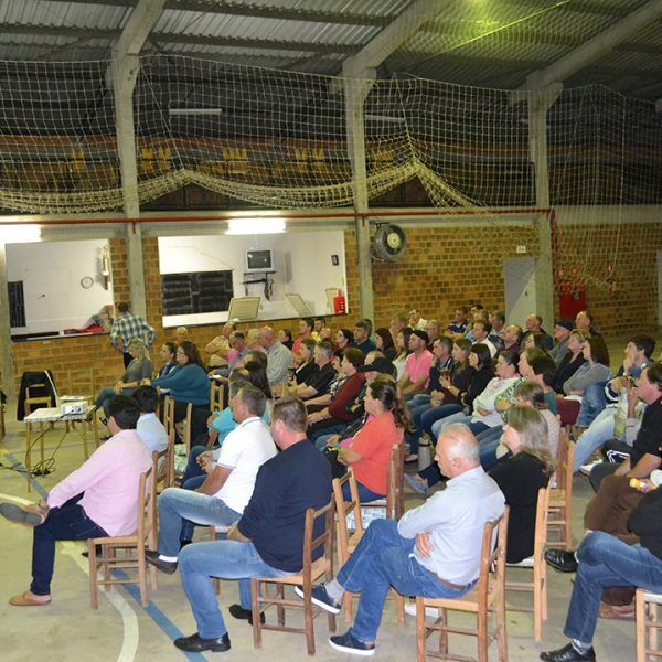 Governo presta contas na Linha Catarina