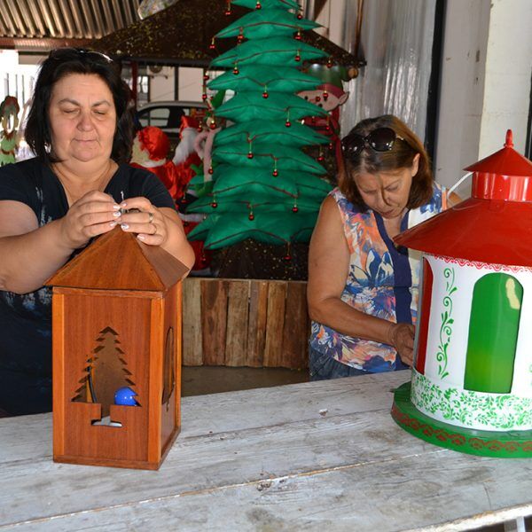 Cidade resgata tradição das lanternas