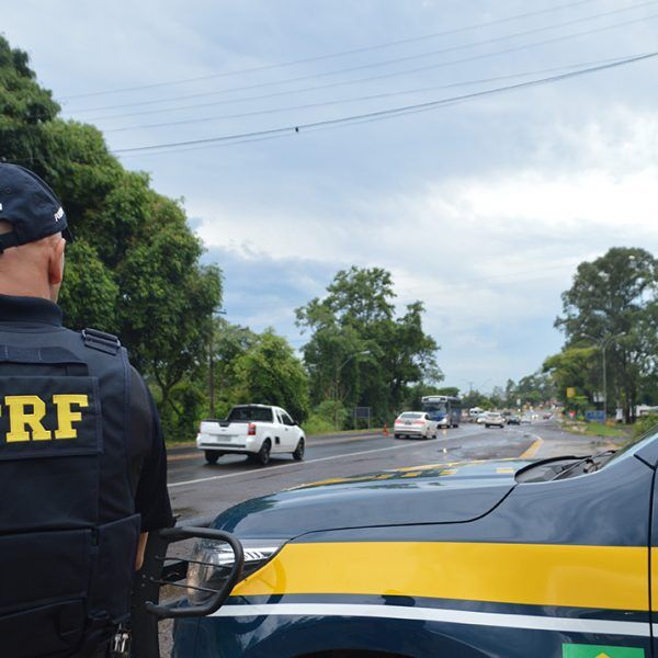 PRF prende homem procurado pela justiça de Santa Catarina
