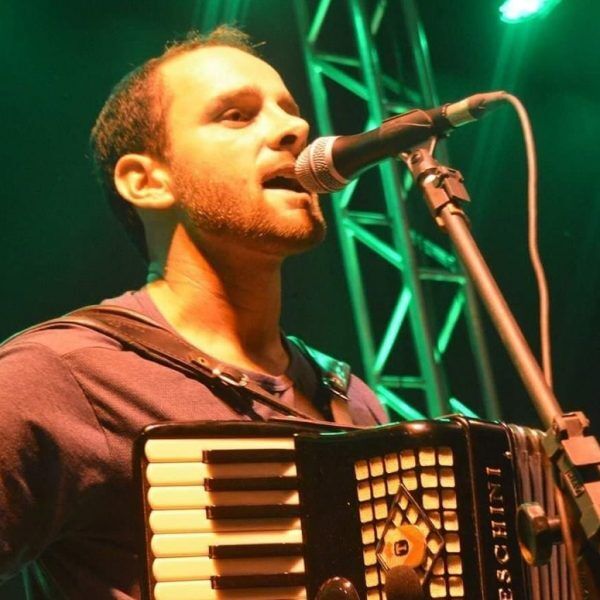 “Para ser um bom músico precisa querer muito ser músico”