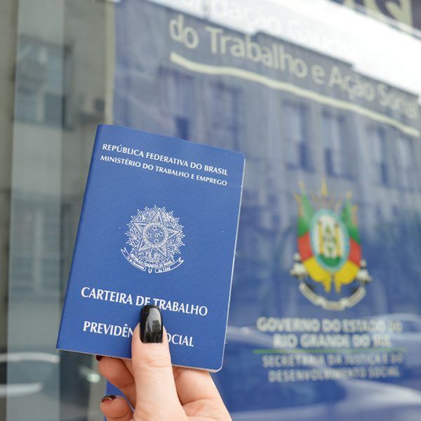 Confira as vagas de emprego disponíveis na região