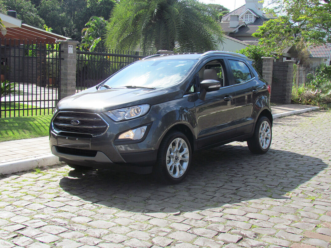 EcoSport Titanium, o carro sem estepe