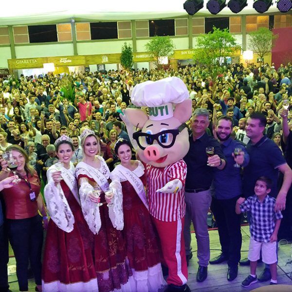 Suinofest atrai 32 mil pessoas e move R$ 4 milhões em negócios
