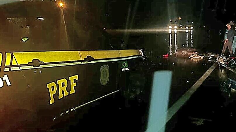 Motociclista colide em cavalo e morre na BR-386
