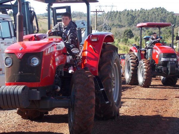 Região homenageia colonos e motoristas com festividades