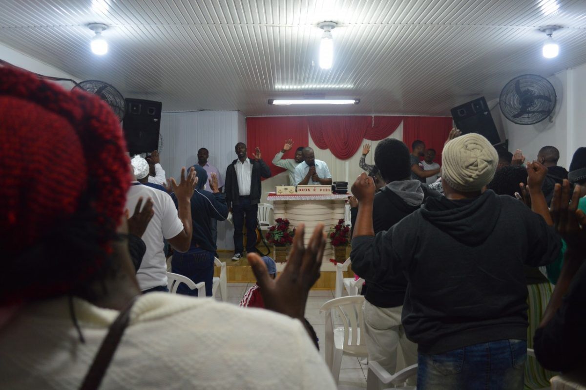 Dez haitianos chegam ao Vale por semana