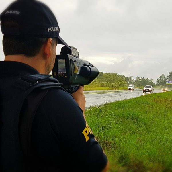 Em 225 dias, PRF flagrou 1.920 motoristas acima da velocidade