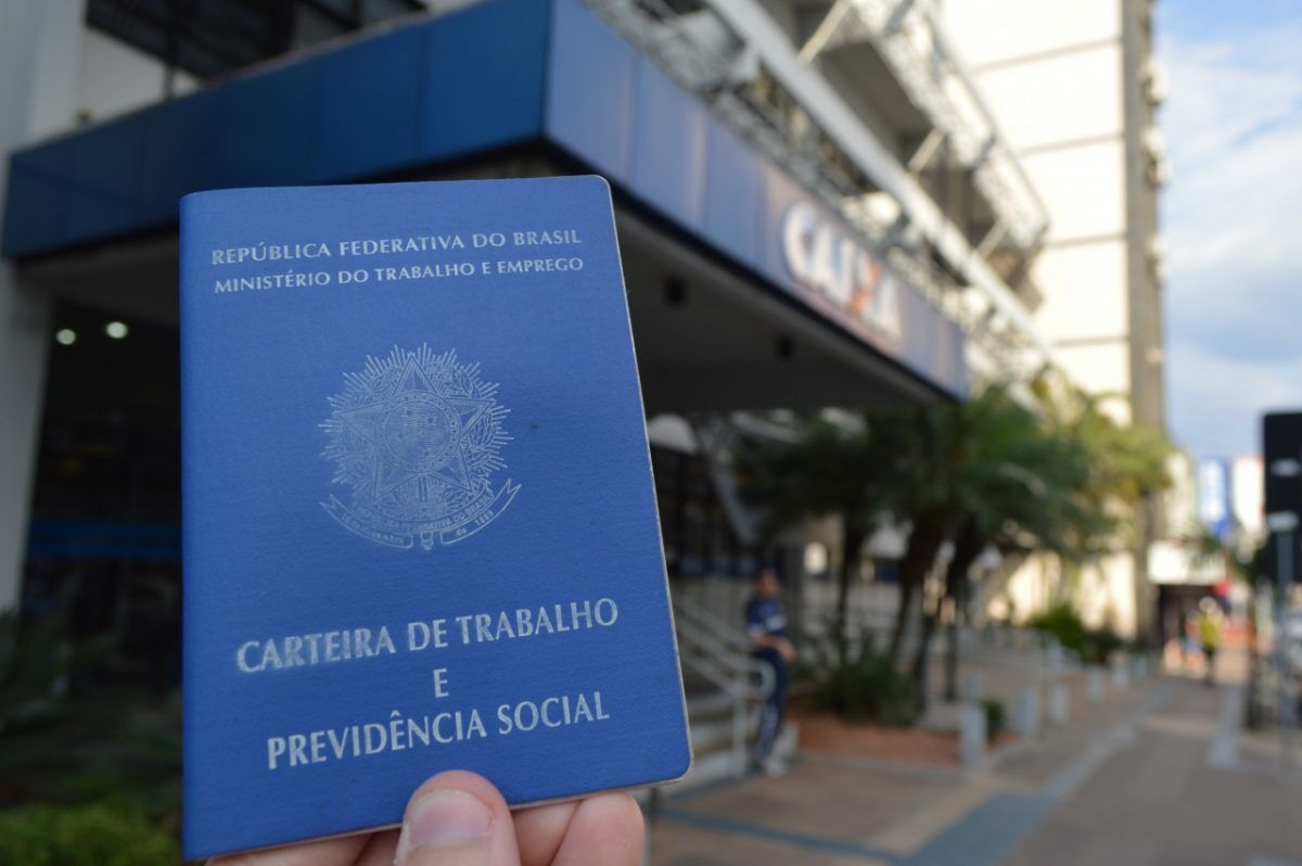 Lojistas estimam queda da inadimplência com saques dos PIS/ Pasep