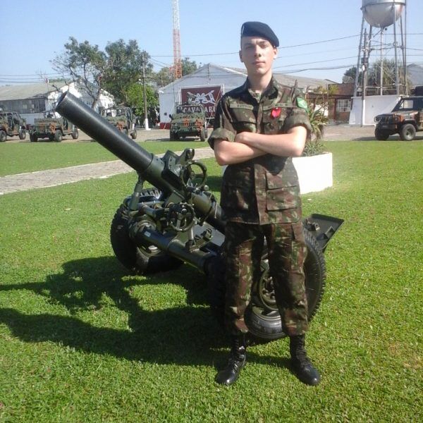 “Melhor decisão que tive na vida foi entrar no Exército”