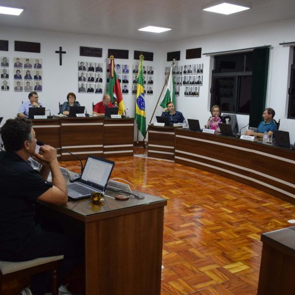 Projeto que facilita quitação de dívidas segue em estudo
