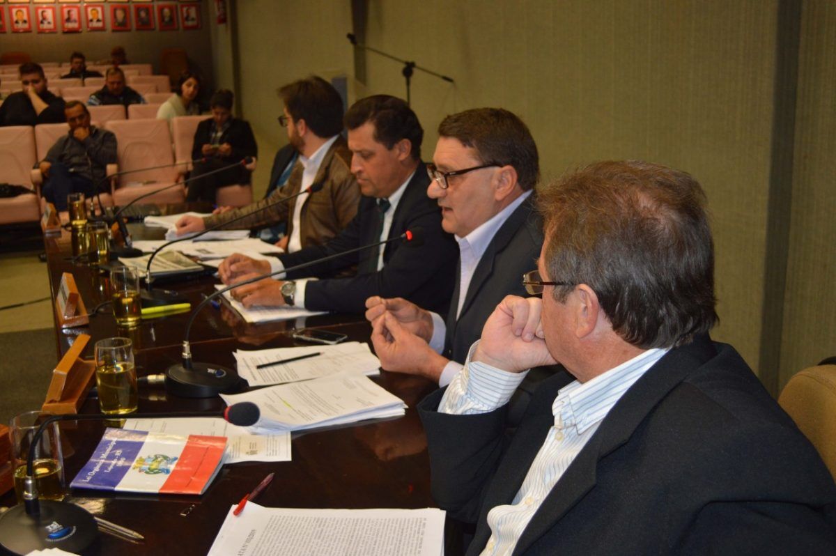 Vereadores criticam vetos do prefeito a projetos aprovados