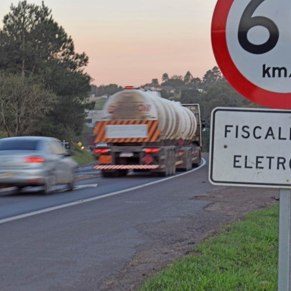 Bolsonaro suspende uso de radares nas rodovias federais
