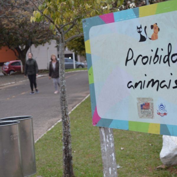 Regra em parque público gera controvérsia em Estrela