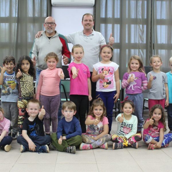 Governo adota novo modelo de ensino