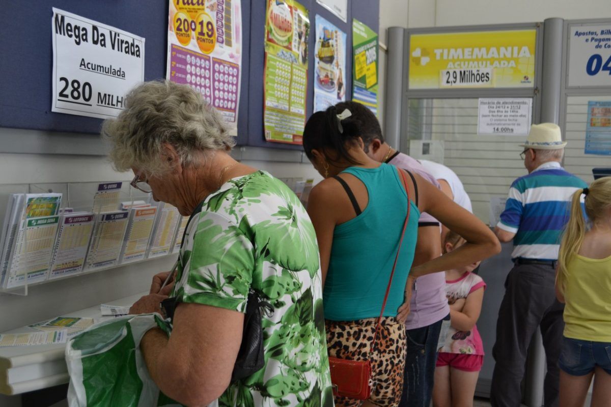 Mega-sena pode pagar R$ 72 milhões