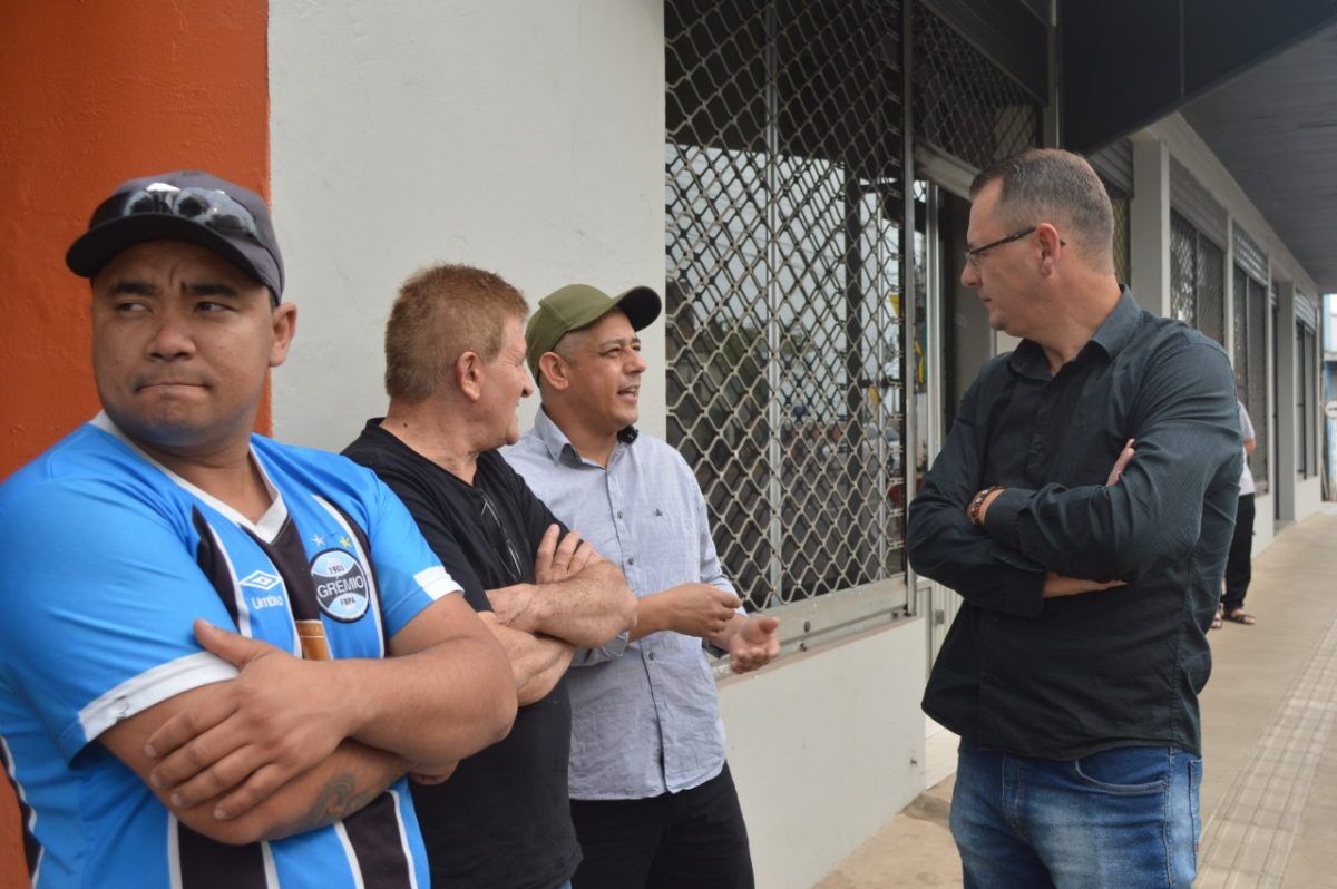 Funcionários lesados exigem FGTS e seguro-desemprego