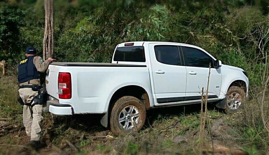PRF recupera em Pouso Novo veículo roubado em Sapiranga