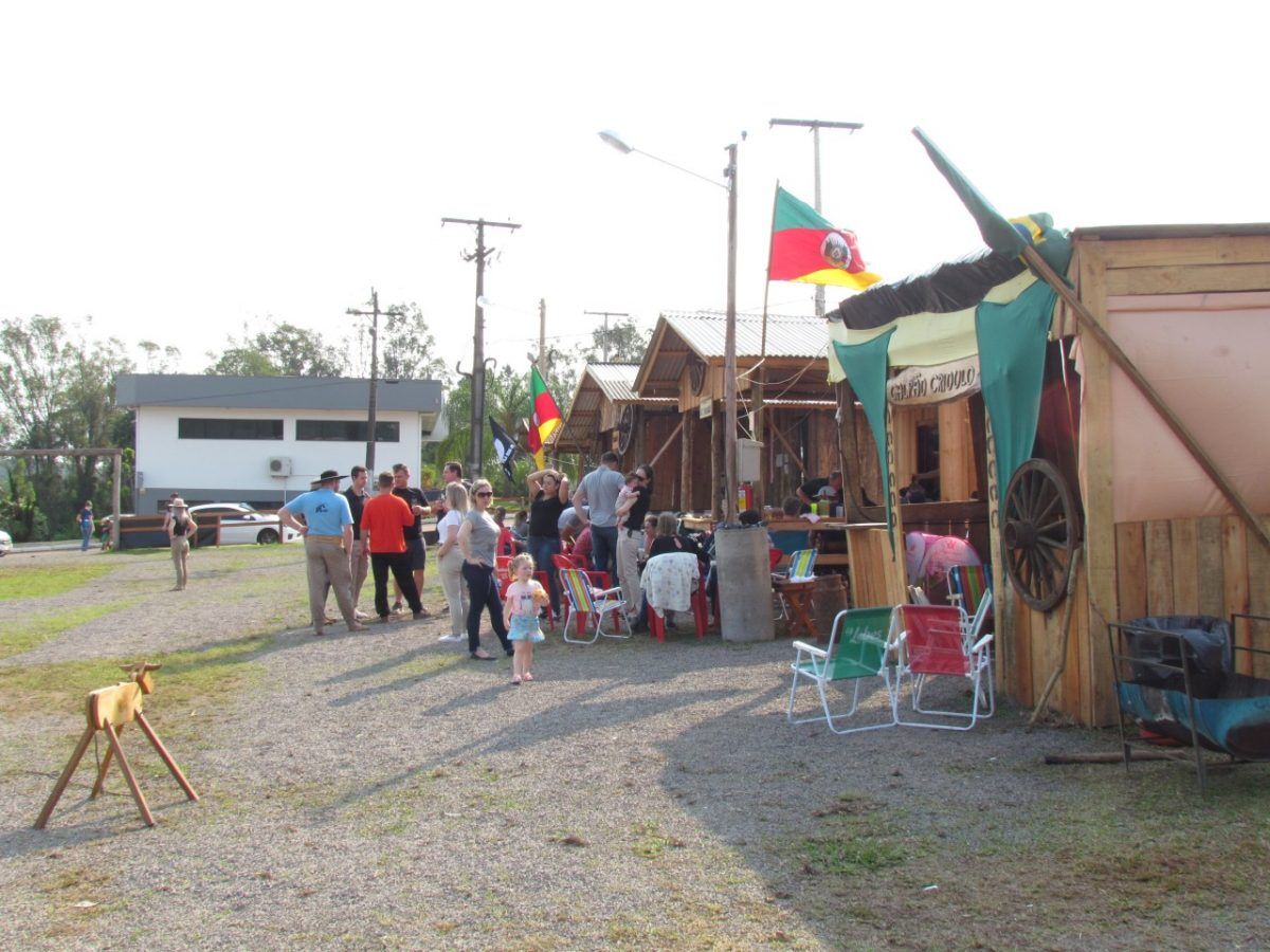 Atrações musicais movimentam a terça-feira em Acampamentos Farroupilha
