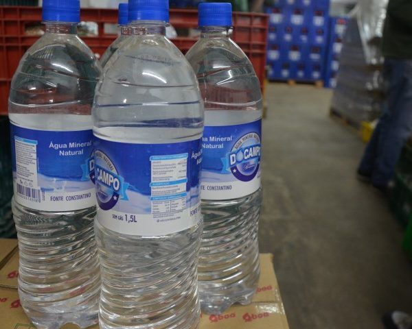 Justiça condena sete pessoas por venda de água mineral contaminada