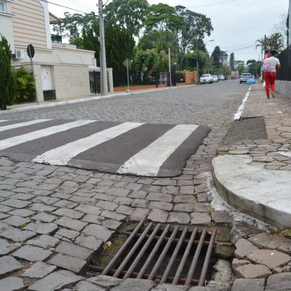 Com abaixo-assinado, moradores rechaçam asfalto