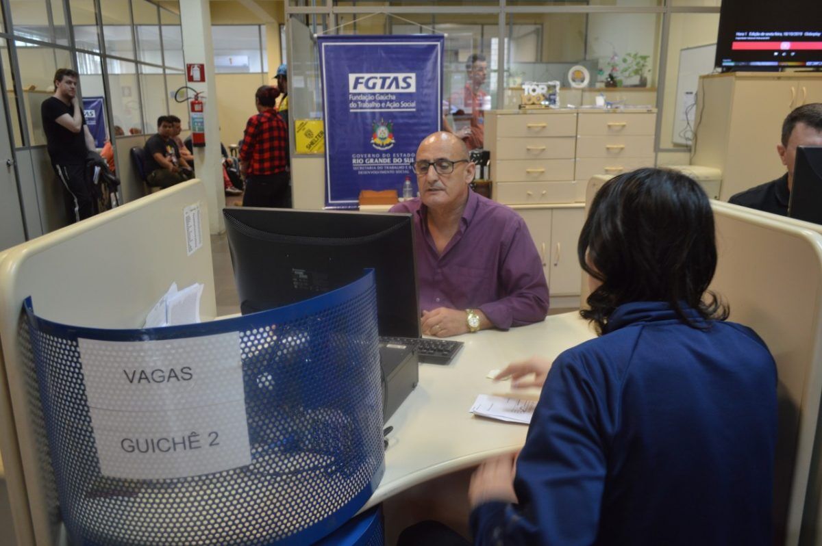 Mais de 80 vagas em disputa na região