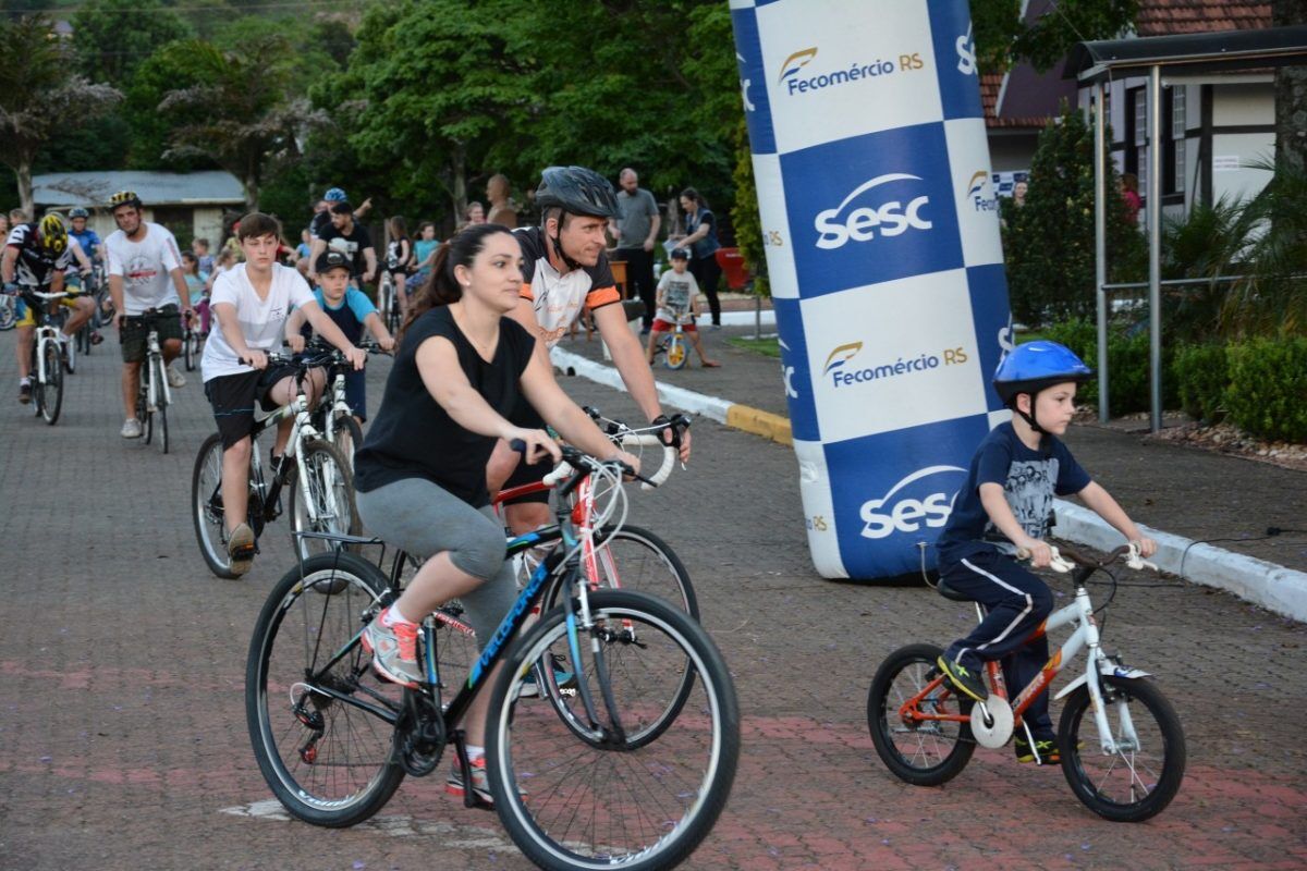 Passeio ciclístico celebra o Dia das Crianças