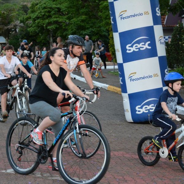 Passeio ciclístico celebra o Dia das Crianças
