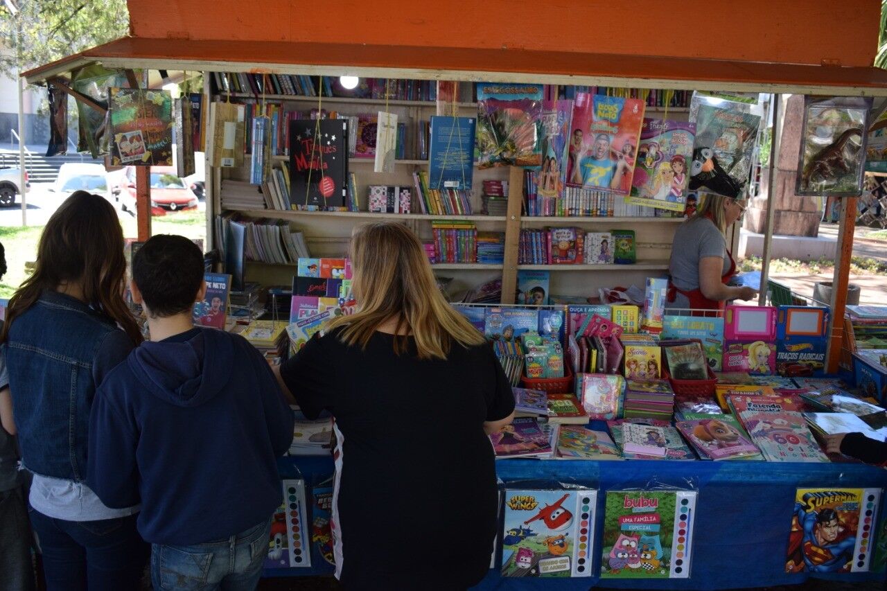 Feira do Livro de Lajeado segue até domingo