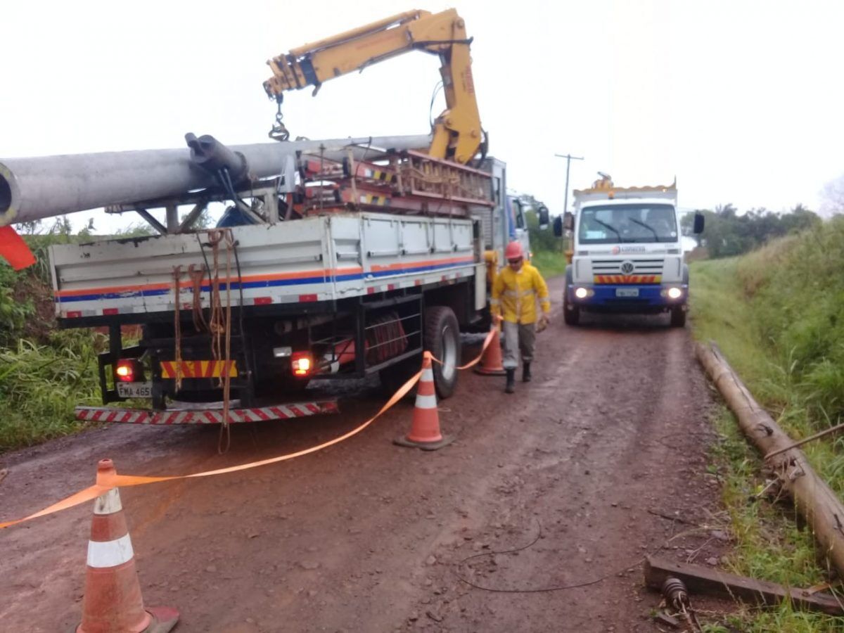 RGE Sul trabalha no reabastecimento de energia em Cruzeiro do Sul