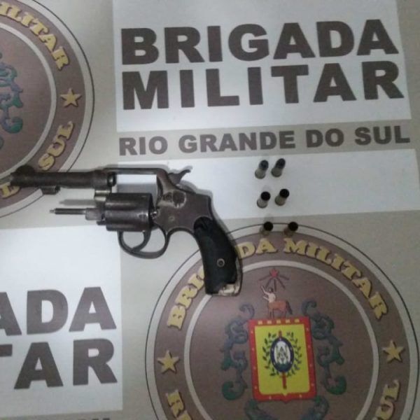 Indivíduo é preso por porte ilegal de arma de fogo