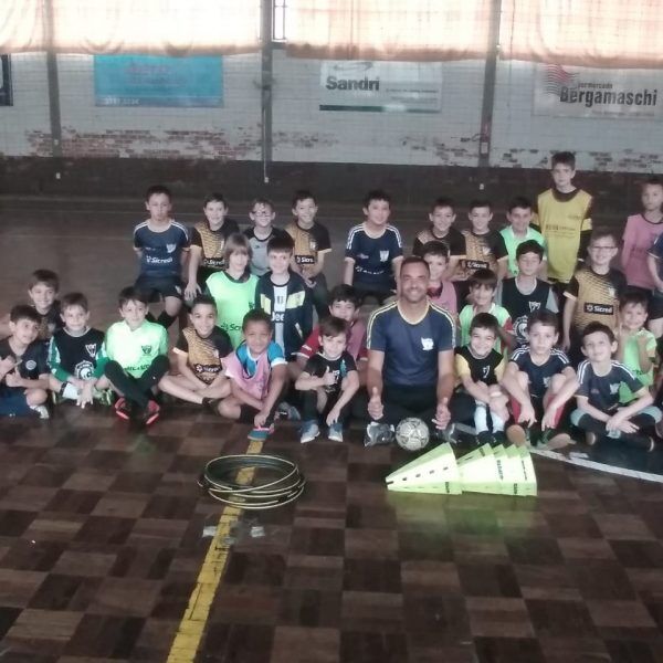 “Com crianças se aprende mais do que se ensina”