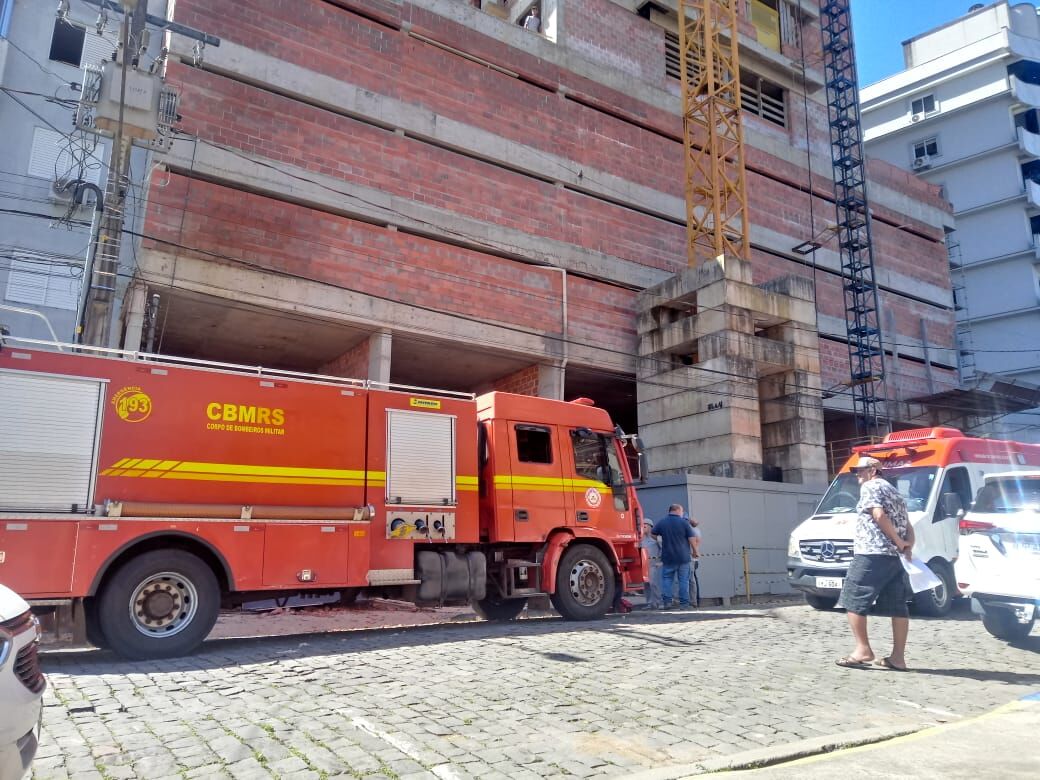 Trabalhador cai de prédio em construção no Centro de Lajeado