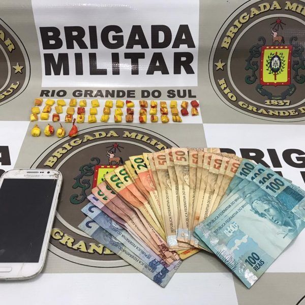 Polícia prende homem com 47 buchas de cocaína