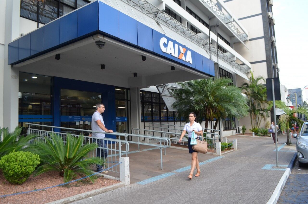 Saque do FGTS de até R$ 998 já está disponível para nascidos em novembro e dezembro
