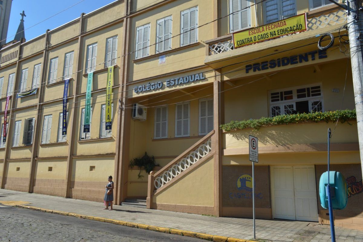Castelinho decide seguir com a paralisação