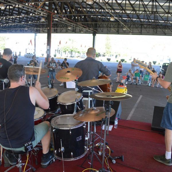 Roqueiros dão show de solidariedade em Teutônia