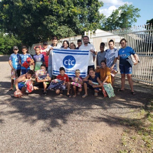 Brinquedos doados no Finals são entregues à entidade e escola