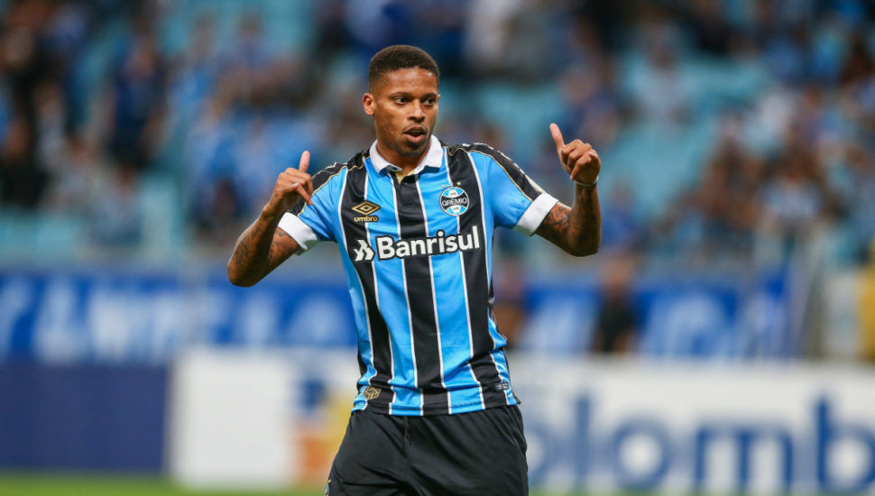 Tricolor recebe consultas por André