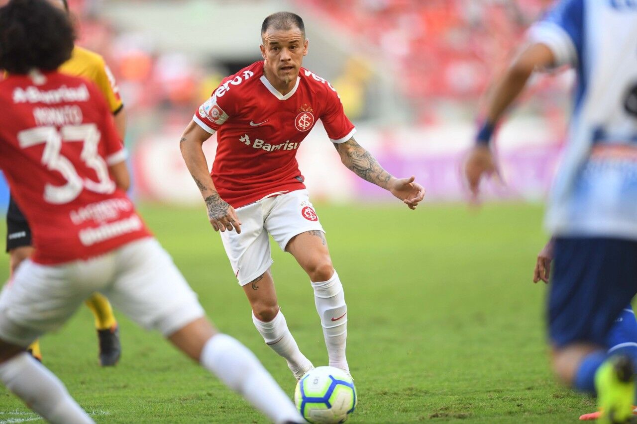 D'Alessandro por mais um ano