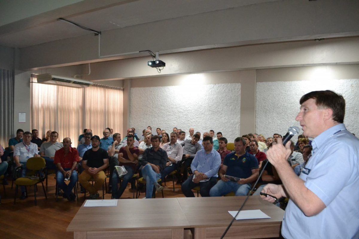 "Em média visitamos oito vezes 20 mil propriedades"