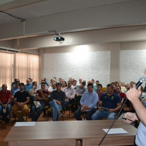 "Em média visitamos oito vezes 20 mil propriedades"